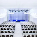 팩토리 호텔 4*