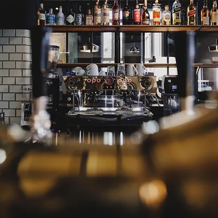 Factory מלון מונסטר