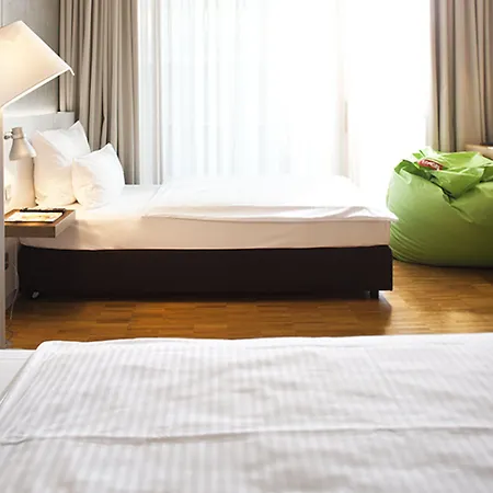 Factory Hotell 4*