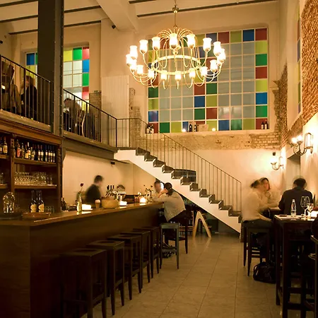 Factory מלון מונסטר