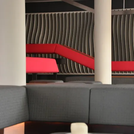 Factory מלון מונסטר